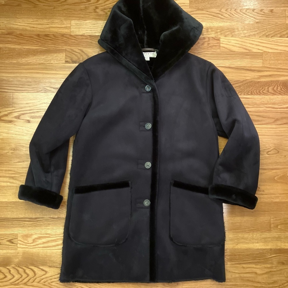 Women’s Jones New York Small Faux Suede black coat